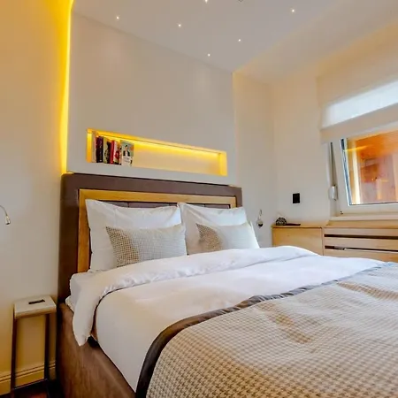 Platinum_luxury_apartment Ii *